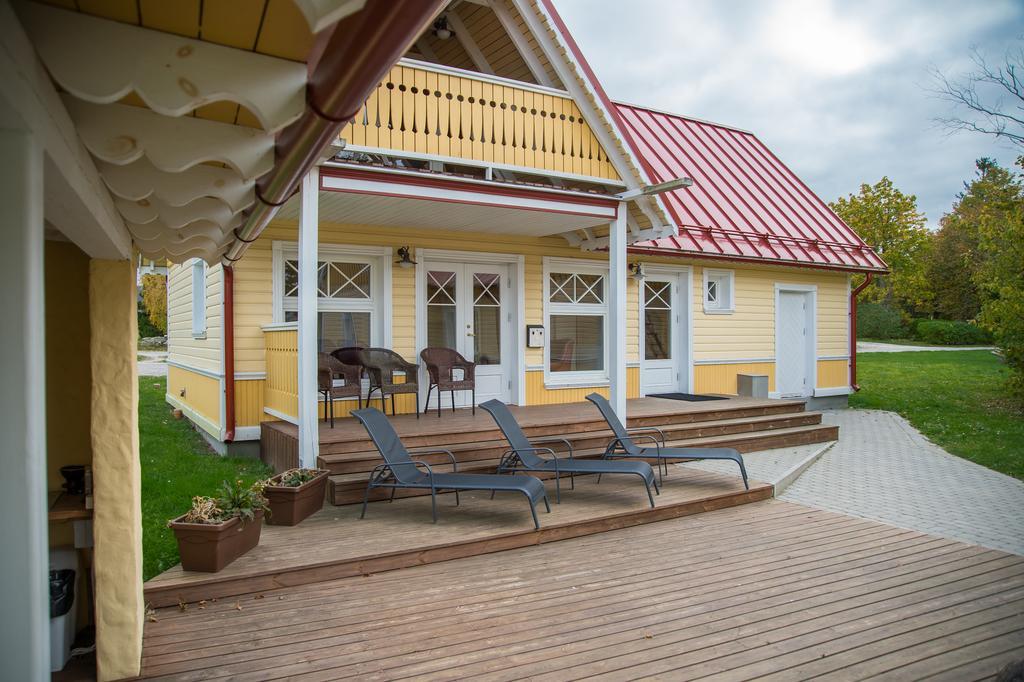 Posti Hostel Kardla Exterior photo